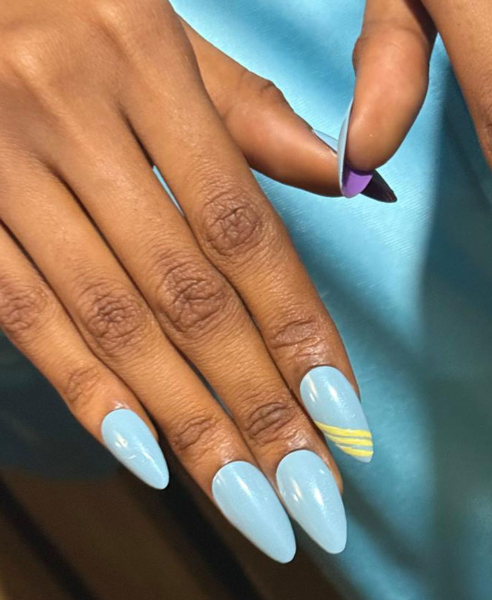 stripes — 2026 nail art trends